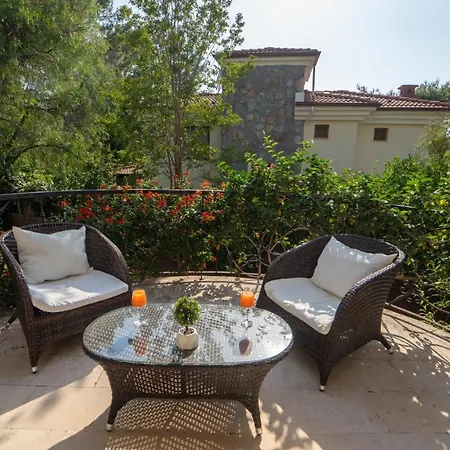 Otel Oeluedenizde Bir *