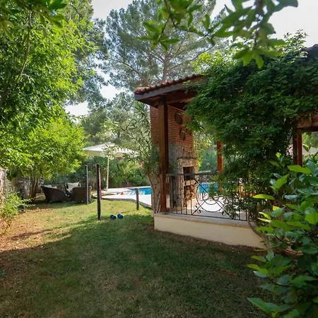 Otel Oeluedenizde Bir Fethiye