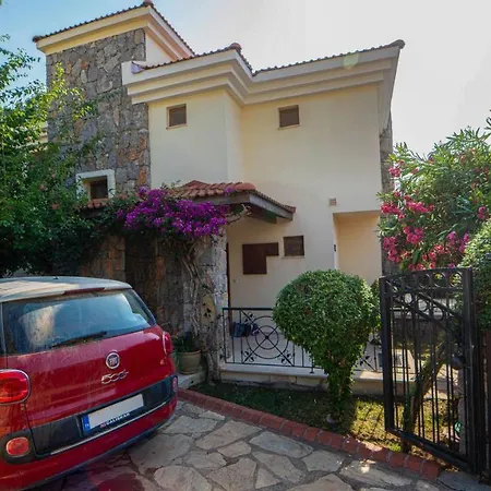 Otel Oeluedenizde Bir *