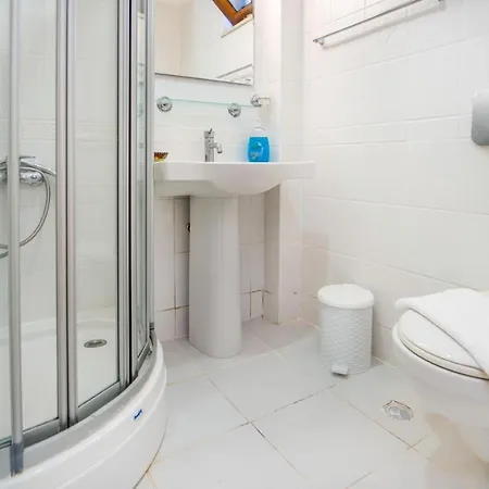 Oeluedenizde Bir Otel