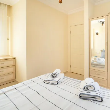 Otel Oeluedenizde Bir Fethiye